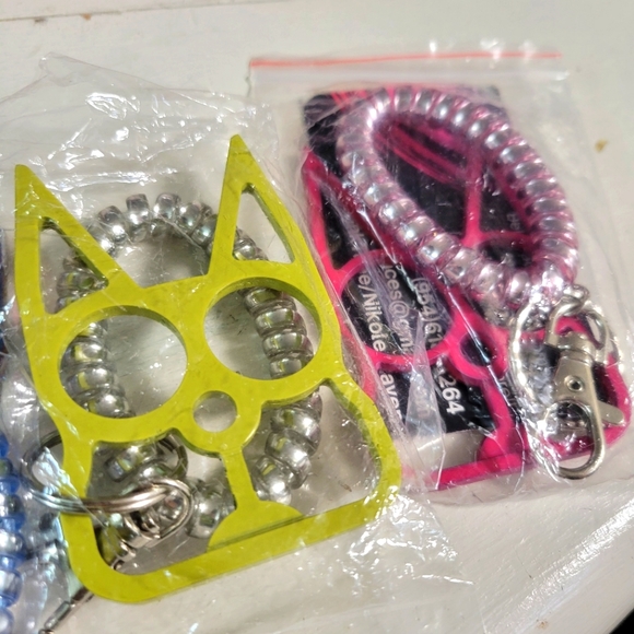 "Stabby Tabby"©️ Self Defense KittyCat Key Chain w/ Wristband 🔑 "Bottle Opener" - Picture 4 of 16